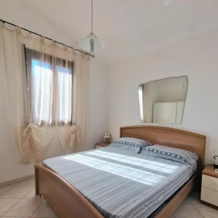 Susy Solanas -iun R5389 * Solanas (Cagliari)